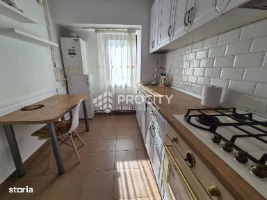 Iași,Pacurari vis-a-vis de Mega Image,apartament cu 2 camere.