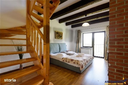 Pensiune:3 km de Castelul Bran,2.900mp teren,piscina,ciubar,teren spor