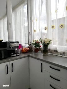 Apartament cu 2 dormitoare, 54 mp, 3 balcoane, Zona Eroilor