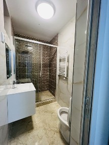 Garsoniera zona cartier 23 August 1500 lei (utilitati incluse )