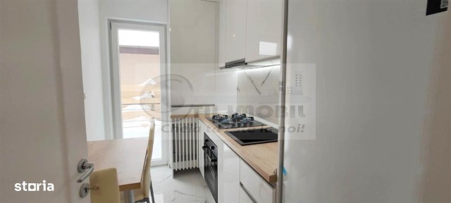 1 CAMERA CETATUII DECOMANDAT