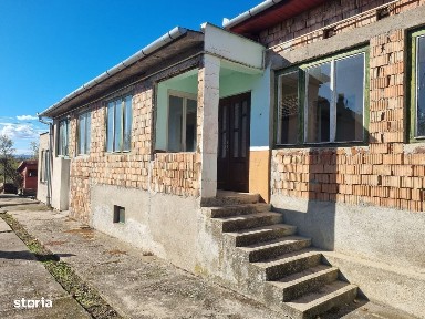 Casă 3 camere și anexe,teren 2.577,Simeria-Uroi