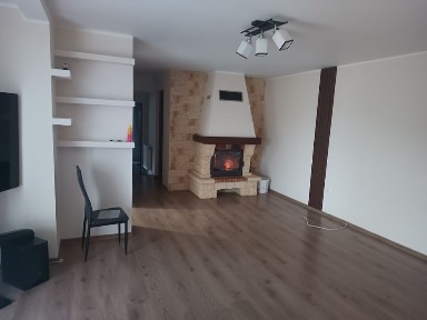 Casa de vânzare în Cornu