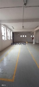 De inchiriat spatiu comercial.