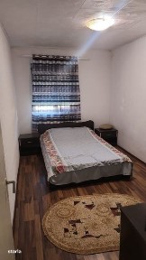 Vand apartament 3 camere