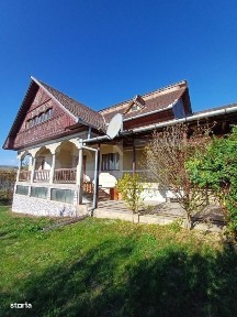 Casa renovabila cu 11508 mp teren, in Copaceni