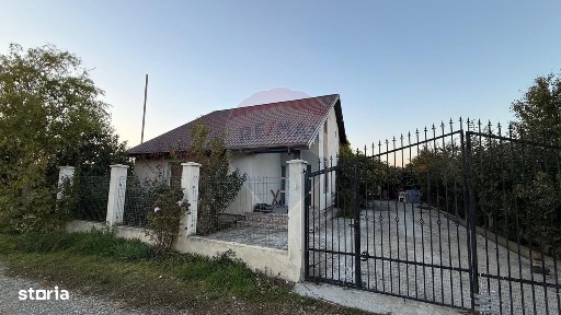 Casă / Vilă cu 5 camere