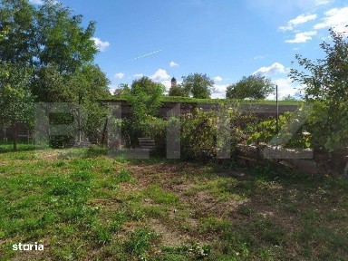 Casa de 170 mp, teren 720 mp, parcare, zona Cetate