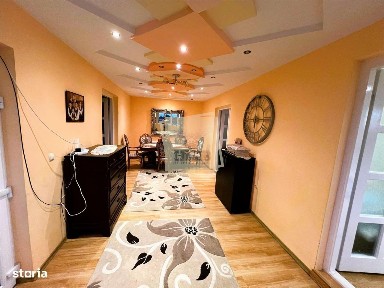 Casa 3 camere decomandat curte si pivnita in Poiana Sibiului