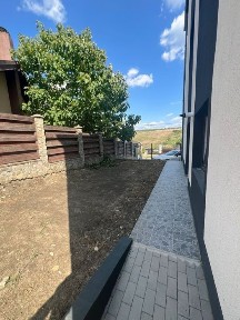 Persoana fizica. Apartament cu 2 camere cu gradina