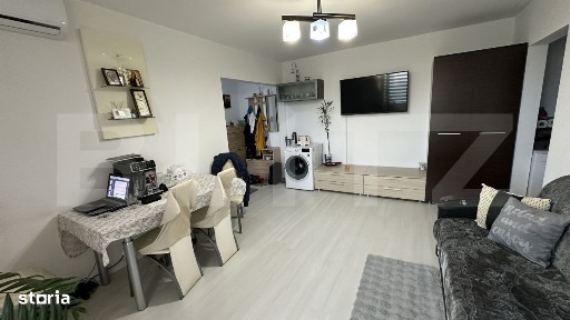 Apartament cu 2 camere, 53 mp, semidecomandat, zona Rogerius