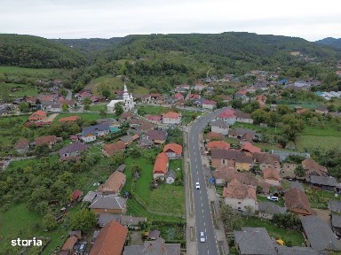 Casă din caramida cu 4 camere de vânzare in Bucumi MM langa DN