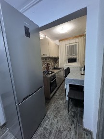 Inchiriez apartament