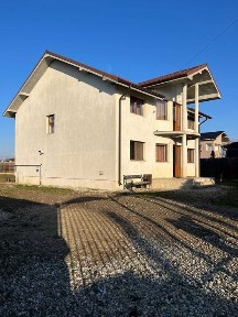 Vând casă zona Strehareț