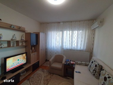 Vand apartament 2 camere Arad zona Poetului