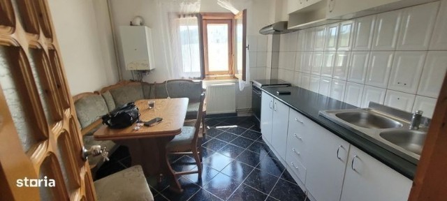 Apartament 2 camere decomandat, etaj 2.