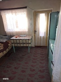 Vand casa in gruiu lipia cu teren de 900 mp la strada asfaltata toate