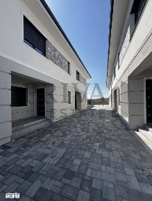 Casa 100 mp utili, 4 dormitoare, curte 65 mp, 2 parcări. Calea Urseni.