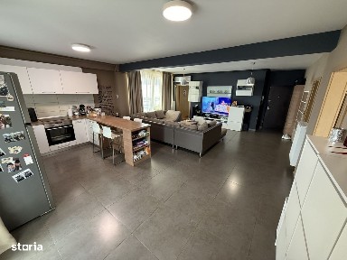 0%! Apartament cu 3 camere, 79mp + balcon de 36mp + Pod, zona Soarelui