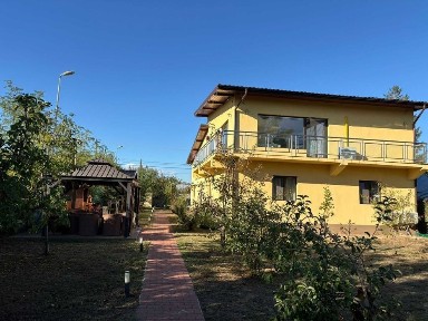 Poienarii Burchii vila spatioasa direct proprietar 7 dormitoare