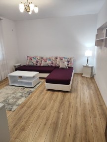 Închiriez apartament două camere