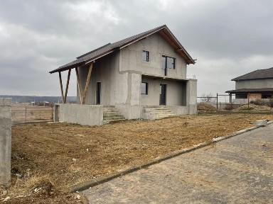 O Casa de vanzare Simian