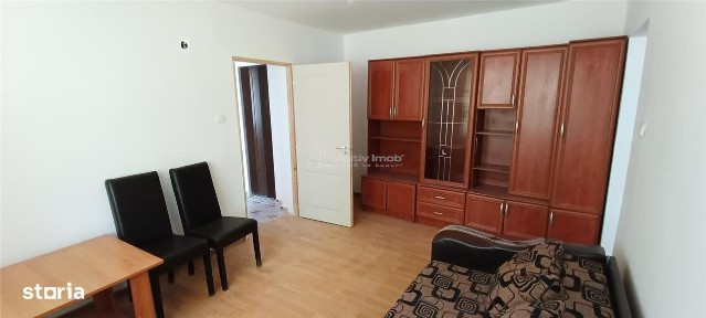 Apartament 2 camere Moldova Nouă