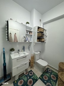 Apartament 2 camere + curte + loc de parcare subteran