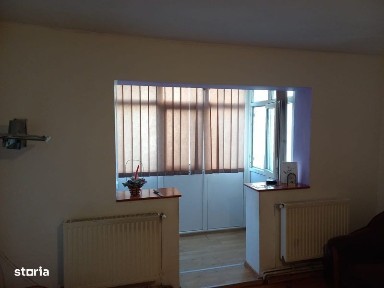 Vand apartament 2 camere semidecomandat