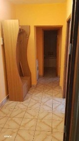 Inchiriez apartament