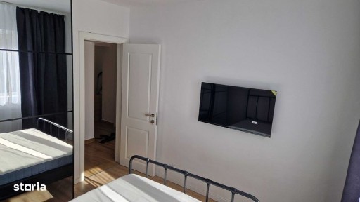 Inchiriez Apartament 4 camere decomandat etaj 1 Zona Olimpia