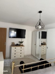 Vand apartament cu 2 camere