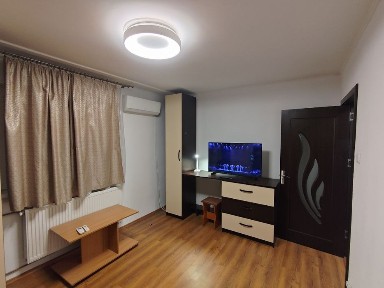 Proprietar închiriez garsonieră - Tei str. Aromei