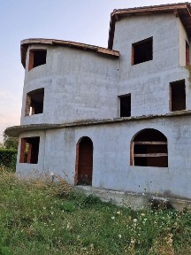 Vând vila in Zimandu nou