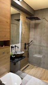 De închiriat apartament 3 camere central priveliște panoramică faleză