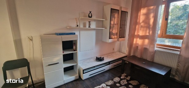 Vanzare garsoniera et. 3 Zona Gara de sud