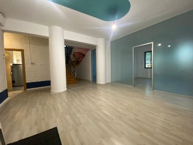 Inchiriere vila cartier francez - Aron Cotrus