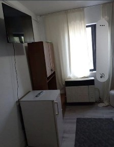 Închirieriez garsonieră cf 2 în zona 9 Mai
