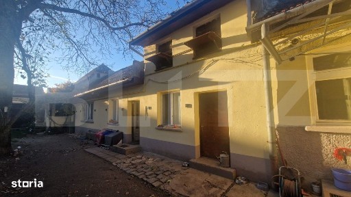 Casa de vanzare, 1360 mp teren, strada asfaltata, circulata, Centrul V