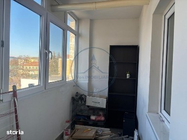Apartament de vanzare, 2 camere, 50 mp, etaj 3, zona Independentei