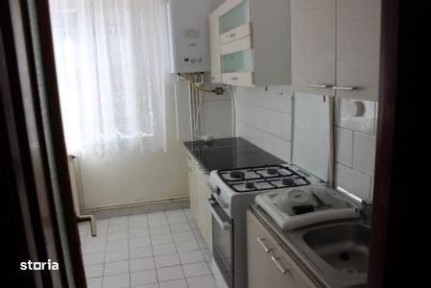 Apartament 2 camere de închiriat zona lenin etaj 1 mobilat complet