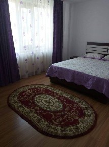 Închiriez garsoniera