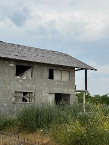 Vânzare teren + casă la rosu, cu acces direct din DN15 - Girov