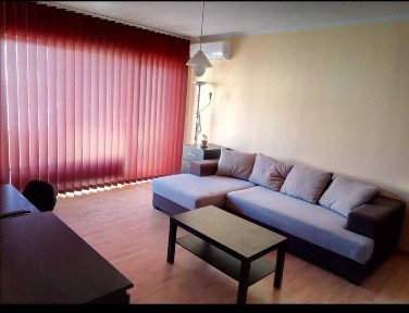 dau in chirie apartament 1 camera Buna ziua