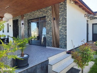 /// Proprietar Casa 4 Camere 2 Bai teren 800 mp ///