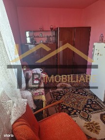Apartament de 3 camere, 45mp, Zona Parangului