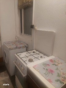 Inchiriez camera la curte zona centrala Iasi