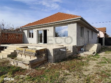RECO Casa la gri de vanzare in Tarian
