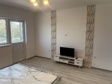 Vand apartament 3 camere in Albesti 76 m2