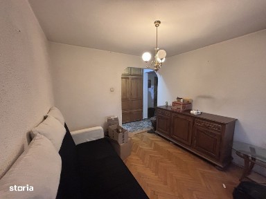 Apartament 3 camere, de vanzare